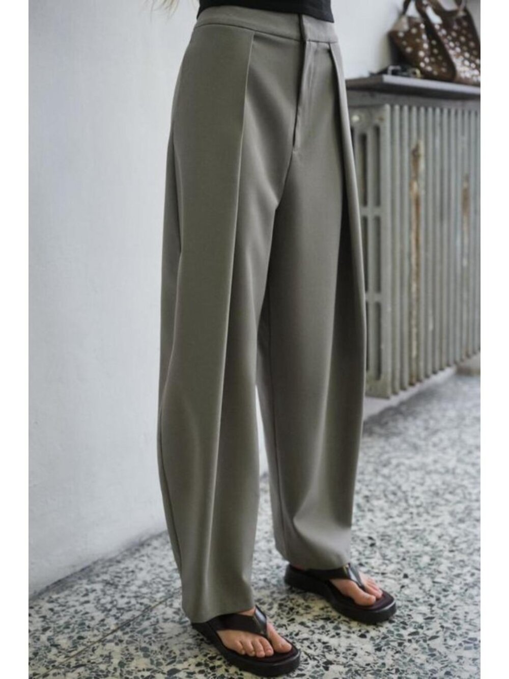 ZARA PLEATED BALLOON PANTS - Picture 3 of 6